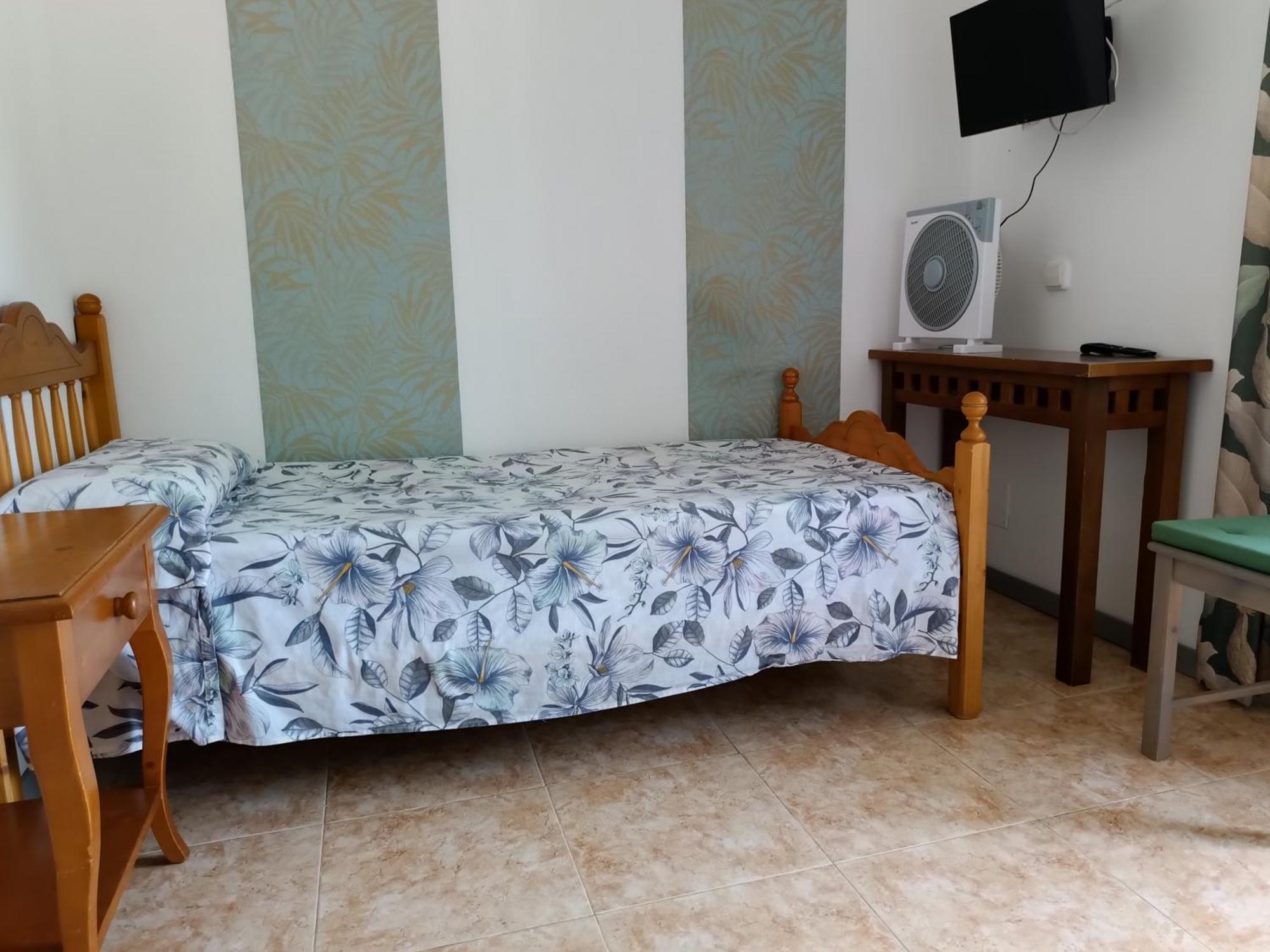 Hostal Belgica Palmanova Quarto foto